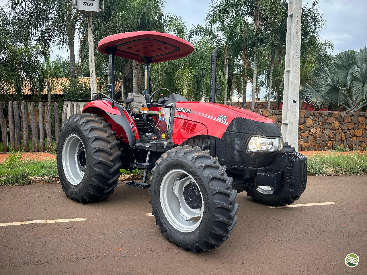 TRATOR CASE CASE Farmall 80 Tração 4x4 Montano Máquinas Agrícolas LAGOA VERMELHA RIO GRANDE DO SUL RS